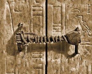 The unbroken seal on Tutankhamun